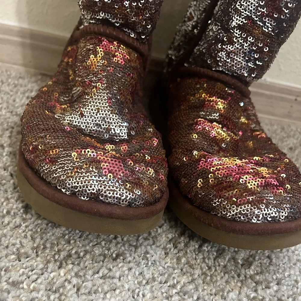 UGG Classic Short Australia Brown Silver Sparkle Sequin Boot Women's Size 8